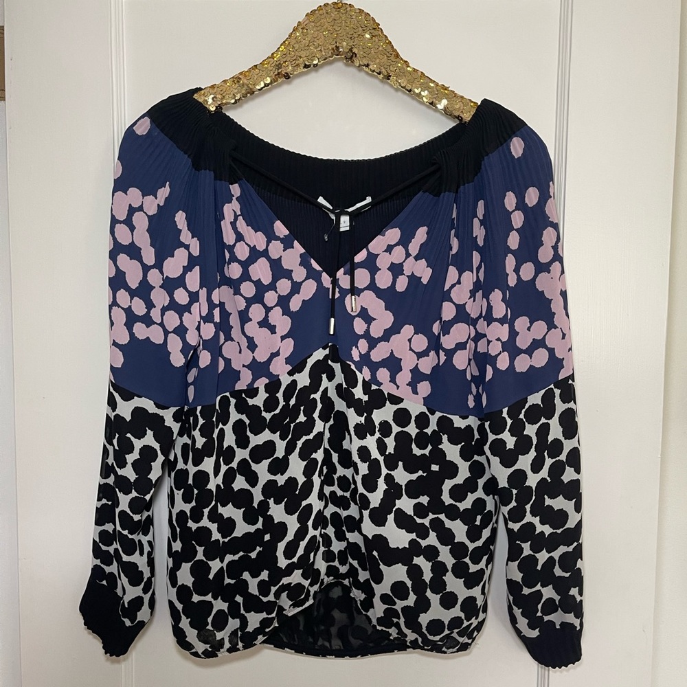 Diane Von Furstenberg size 2 top purple/black